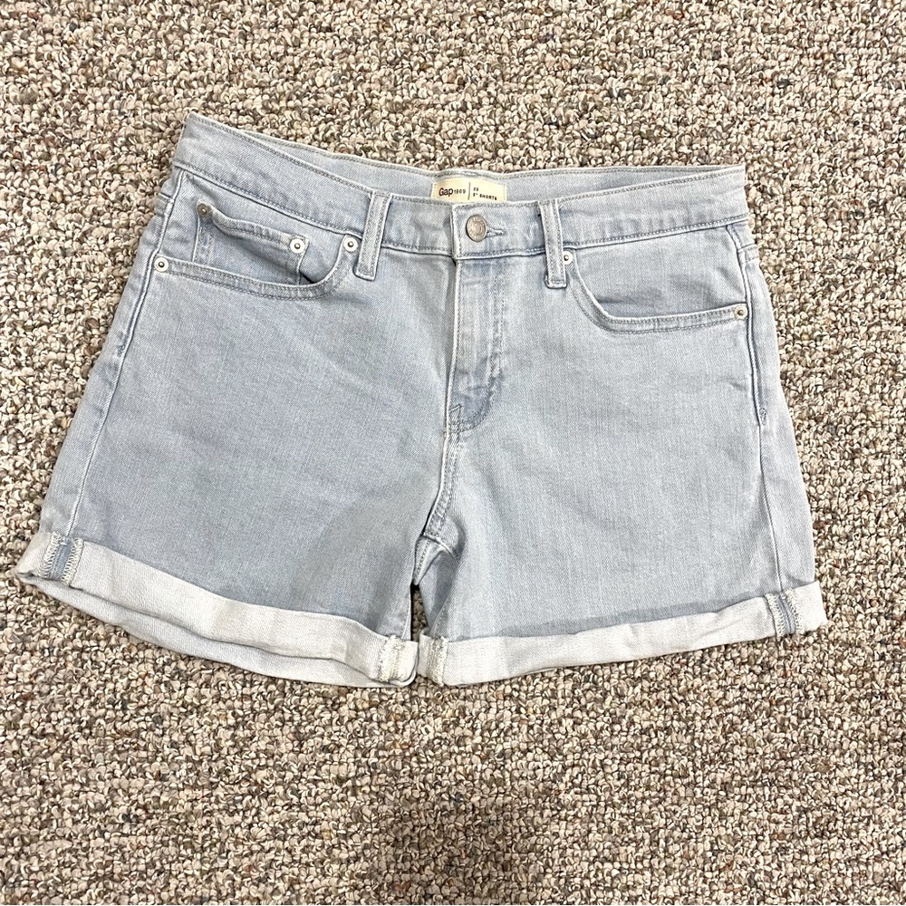 GAP Cuffed Denim Shorts light blue Sz 6